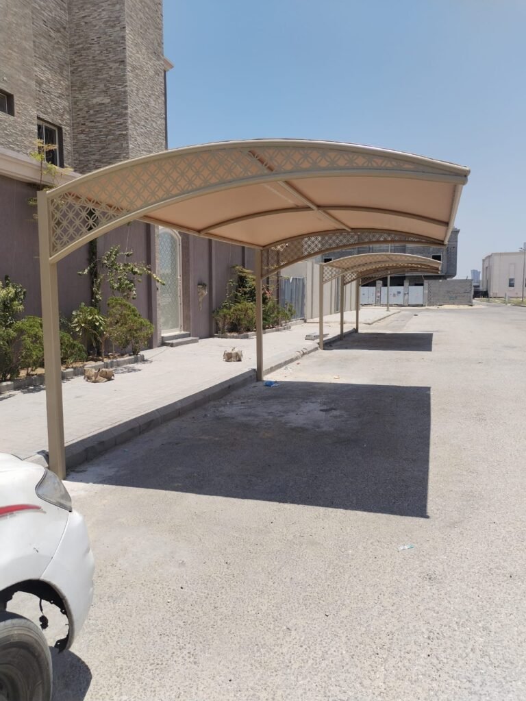 حداد مظلات وسواتر الدمام | تركيب مظلات سيارات بجودة عالية